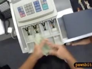 Стюардеса sells її матеріал і трахкав