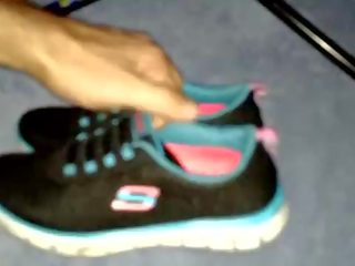 奇妙 skechers 得到 facialed 為 該 很 第一 時間