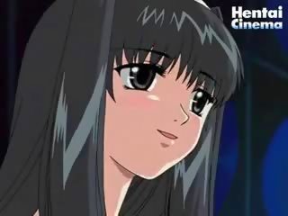 Bájos hentai csaj -ban miniszoknya tart ki neki ruhák és